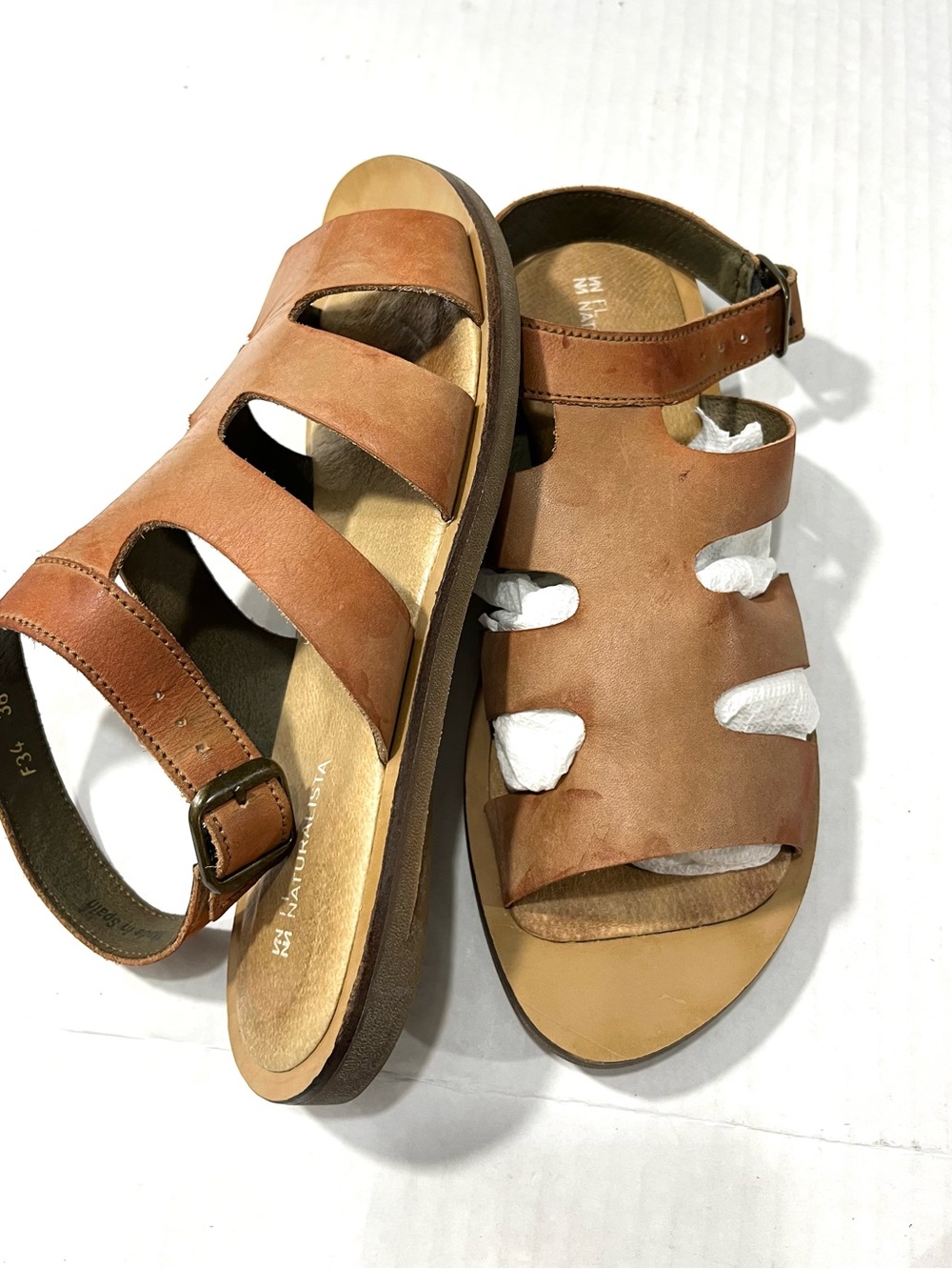EL NATURALISTS LEATHER STRAPPY SANDAL